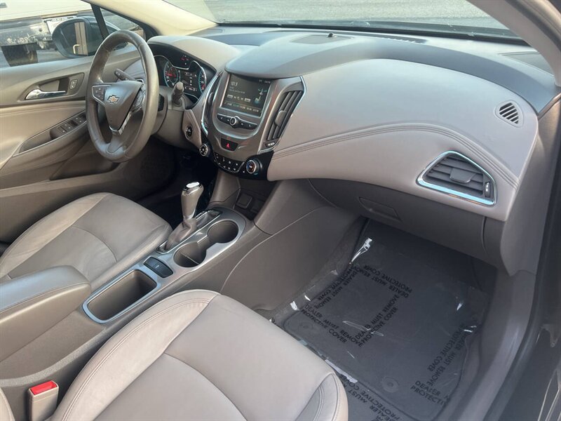 2017 Chevrolet Cruze Premier Auto 4dr Hatchback - Photo 19 - Garden City, ID 83714