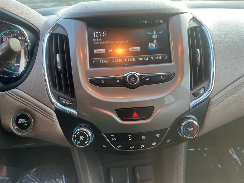 2017 Chevrolet Cruze Premier Auto 4dr Hatchback - Photo 25 - Garden City, ID 83714