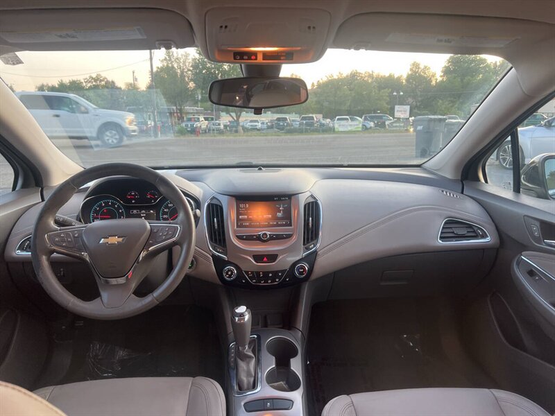 2017 Chevrolet Cruze Premier Auto 4dr Hatchback - Photo 8 - Garden City, ID 83714