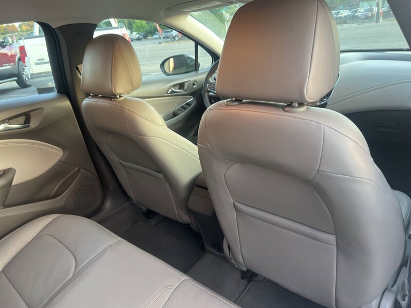 2017 Chevrolet Cruze Premier Auto 4dr Hatchback - Photo 17 - Garden City, ID 83714