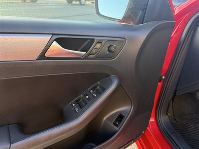 2016 Volkswagen Jetta 1.8T Sport - Photo 8 - Garden City, ID 83714