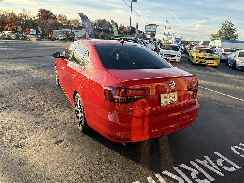 2016 Volkswagen Jetta 1.8T Sport - Photo 4 - Garden City, ID 83714
