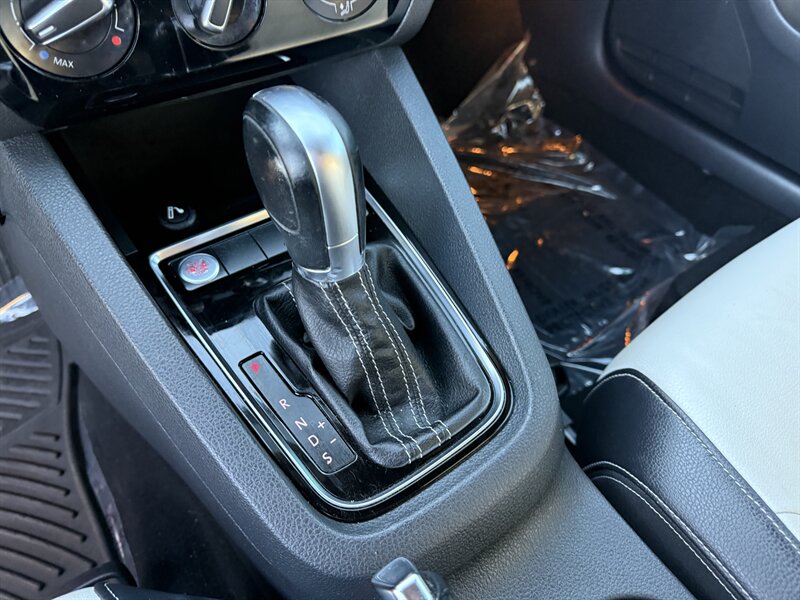 2016 Volkswagen Jetta 1.8T Sport - Photo 26 - Garden City, ID 83714