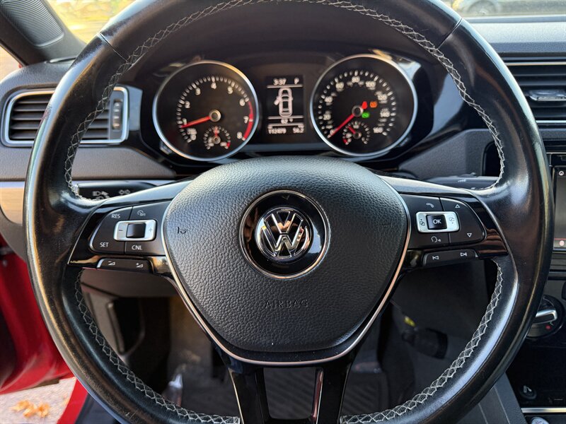 2016 Volkswagen Jetta 1.8T Sport - Photo 23 - Garden City, ID 83714