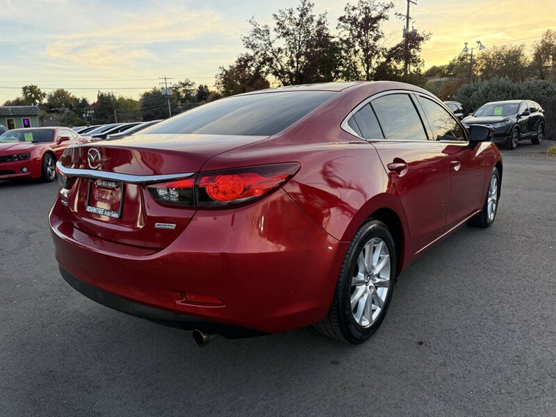 2014 Mazda Mazda6 i Sport 4dr Sedan 6A - Photo 7 - Garden City, ID 83714