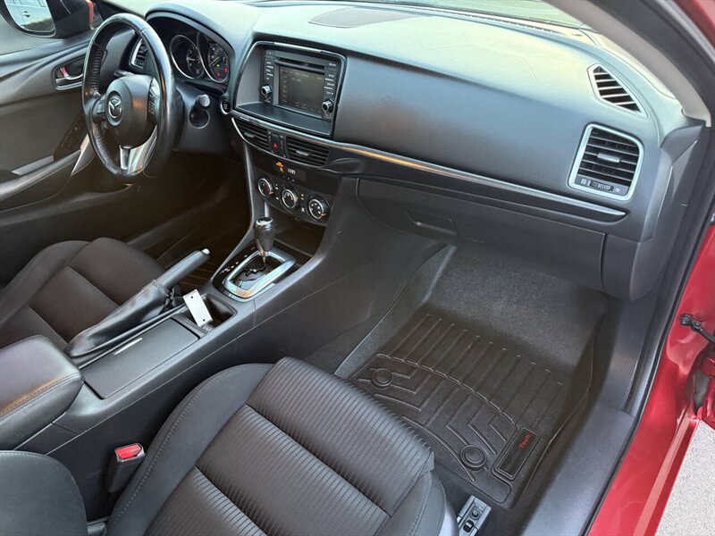 2014 Mazda Mazda6 i Sport 4dr Sedan 6A - Photo 21 - Garden City, ID 83714