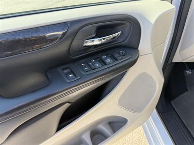 2016 Dodge Grand Caravan SXT   - Photo 11 - Garden City, ID 83714