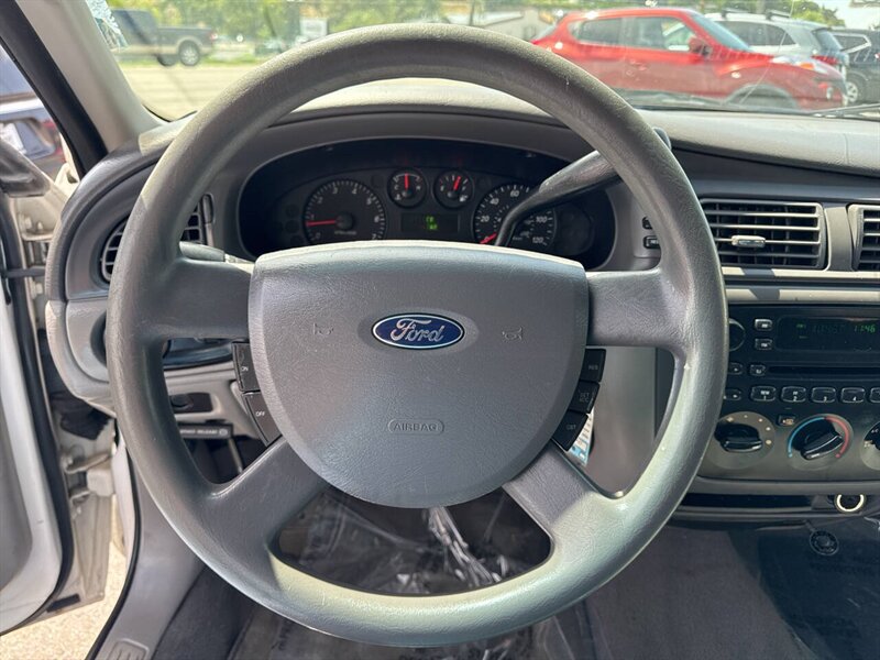2006 Ford Taurus SE 4dr Sedan - Photo 24 - Garden City, ID 83714
