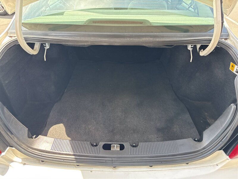 2006 Ford Taurus SE 4dr Sedan - Photo 14 - Garden City, ID 83714