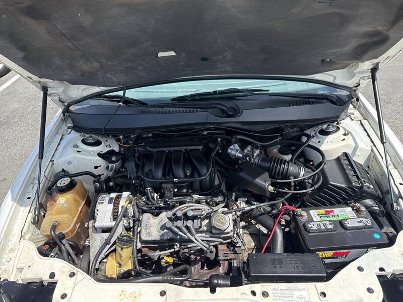 2006 Ford Taurus SE 4dr Sedan - Photo 19 - Garden City, ID 83714