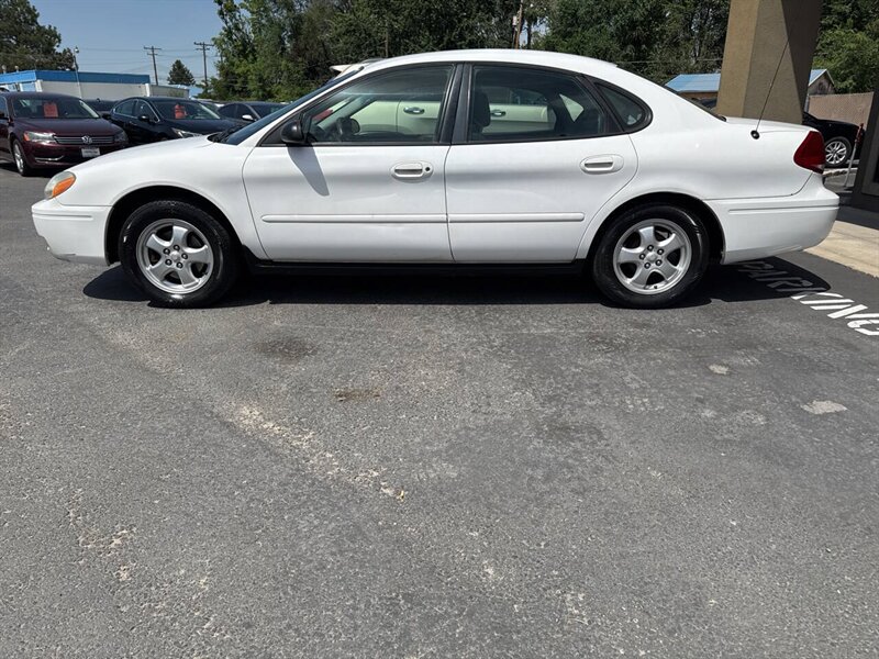 2006 Ford Taurus SE 4dr Sedan - Photo 4 - Garden City, ID 83714