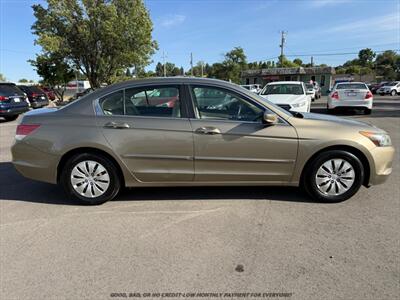 2009 Honda Accord LX   - Photo 8 - Garden City, ID 83714