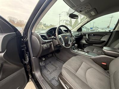 2016 Chevrolet Traverse LT   - Photo 10 - Garden City, ID 83714