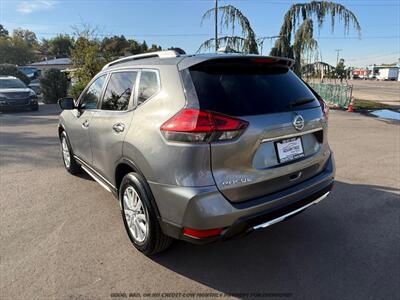 2017 Nissan Rogue SV - Photo 5 - Garden City, ID 83714