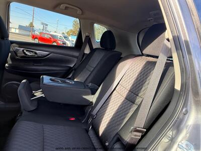 2017 Nissan Rogue SV - Photo 14 - Garden City, ID 83714