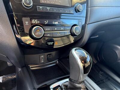 2017 Nissan Rogue SV - Photo 25 - Garden City, ID 83714