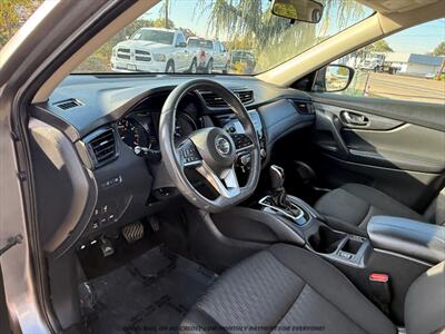 2017 Nissan Rogue SV - Photo 10 - Garden City, ID 83714