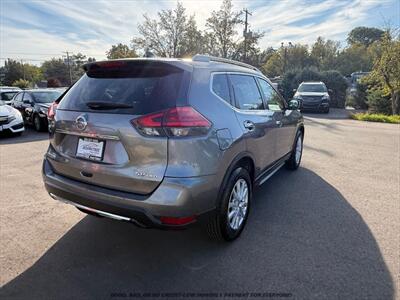 2017 Nissan Rogue SV - Photo 7 - Garden City, ID 83714