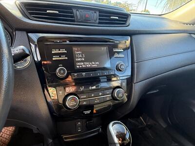 2017 Nissan Rogue SV - Photo 24 - Garden City, ID 83714