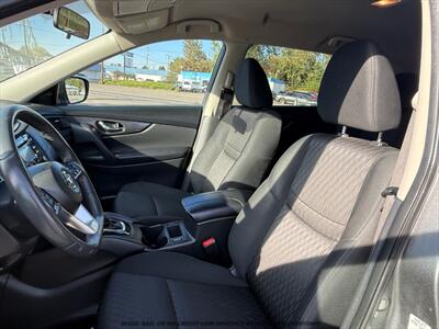 2017 Nissan Rogue SV - Photo 11 - Garden City, ID 83714