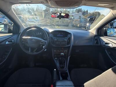 2015 Ford Focus SE   - Photo 11 - Garden City, ID 83714