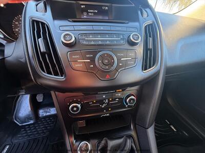 2015 Ford Focus SE   - Photo 26 - Garden City, ID 83714