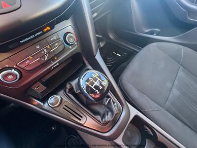 2015 Ford Focus SE   - Photo 27 - Garden City, ID 83714