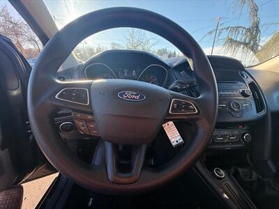 2015 Ford Focus SE   - Photo 25 - Garden City, ID 83714