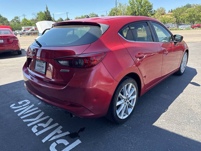 2017 Mazda Mazda3 Touring 4dr Hatchback 6A - Photo 7 - Garden City, ID 83714