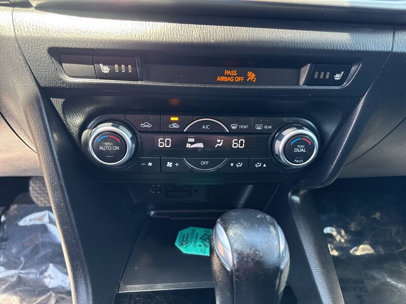 2017 Mazda Mazda3 Touring 4dr Hatchback 6A - Photo 27 - Garden City, ID 83714