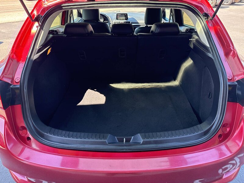 2017 Mazda Mazda3 Touring 4dr Hatchback 6A - Photo 16 - Garden City, ID 83714