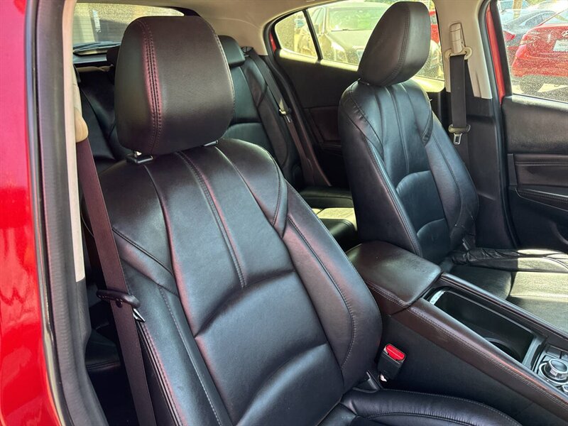 2017 Mazda Mazda3 Touring 4dr Hatchback 6A - Photo 19 - Garden City, ID 83714