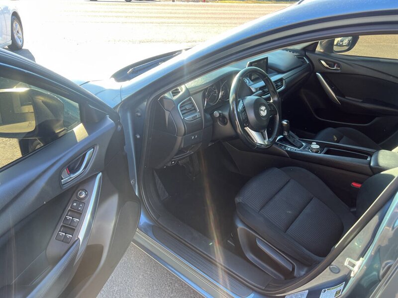 2016 Mazda Mazda6 i Sport 4dr Sedan 6A - Photo 10 - Garden City, ID 83714