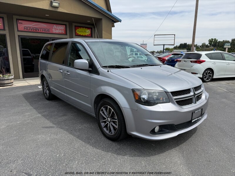 2015 Dodge Grand Caravan R/T   - Photo 1 - Garden City, ID 83714