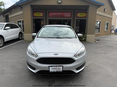 2018 Ford Focus SE   - Photo 2 - Garden City, ID 83714