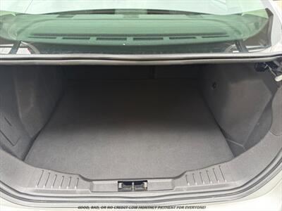 2018 Ford Focus SE   - Photo 16 - Garden City, ID 83714
