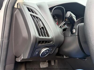 2018 Ford Focus SE   - Photo 25 - Garden City, ID 83714