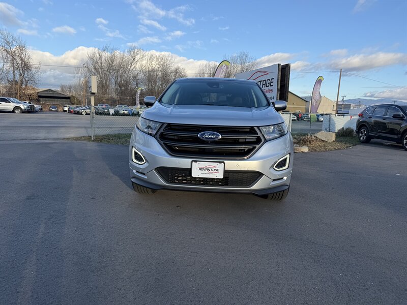 2015 Ford Edge Sport photo 2