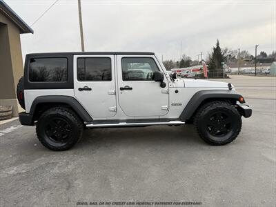 2012 Jeep Wrangler Unlimited Sport   - Photo 8 - Garden City, ID 83714