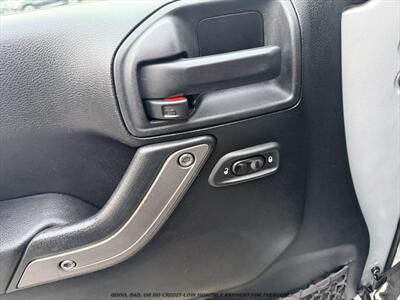 2012 Jeep Wrangler Unlimited Sport   - Photo 24 - Garden City, ID 83714