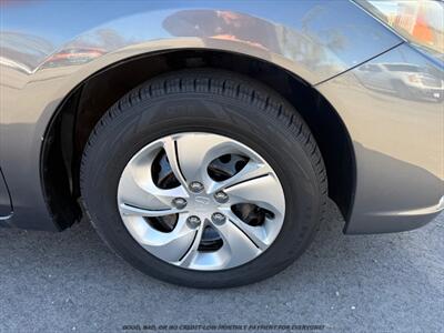 2013 Honda Civic LX   - Photo 20 - Garden City, ID 83714