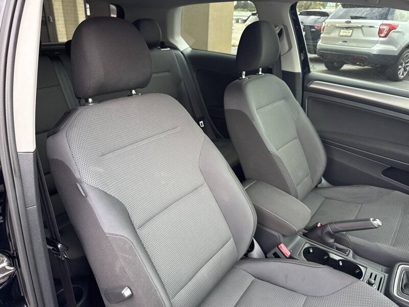 2015 Volkswagen Golf TSI Launch Edition 2dr Hatchback 5M PZEV - Photo 18 - Garden City, ID 83714