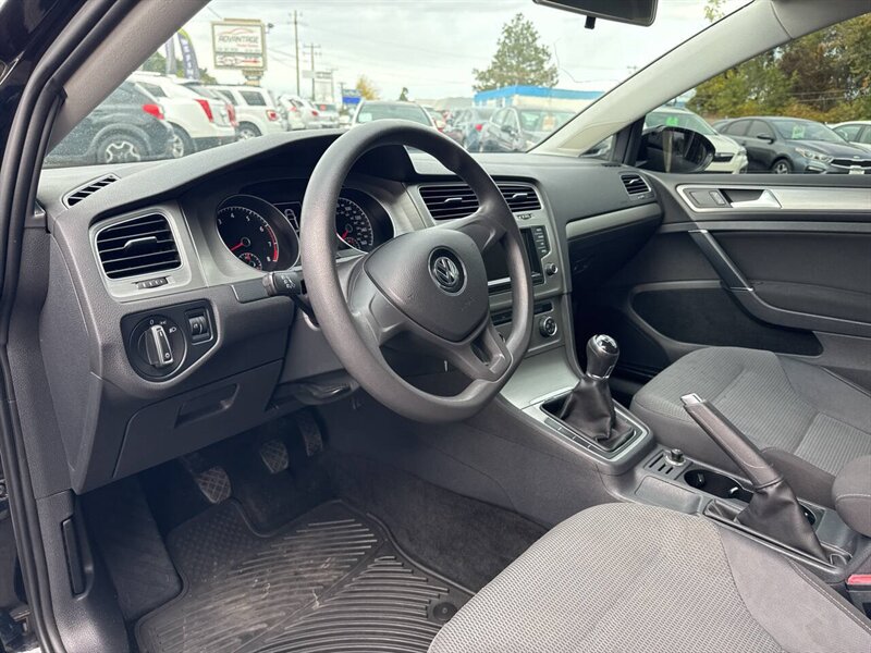 2015 Volkswagen Golf TSI Launch Edition 2dr Hatchback 5M PZEV - Photo 11 - Garden City, ID 83714