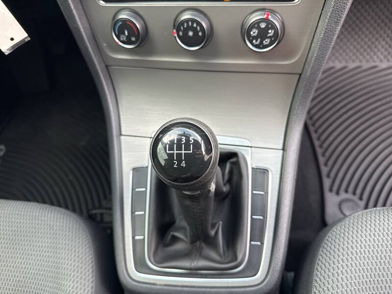 2015 Volkswagen Golf TSI Launch Edition 2dr Hatchback 5M PZEV - Photo 20 - Garden City, ID 83714