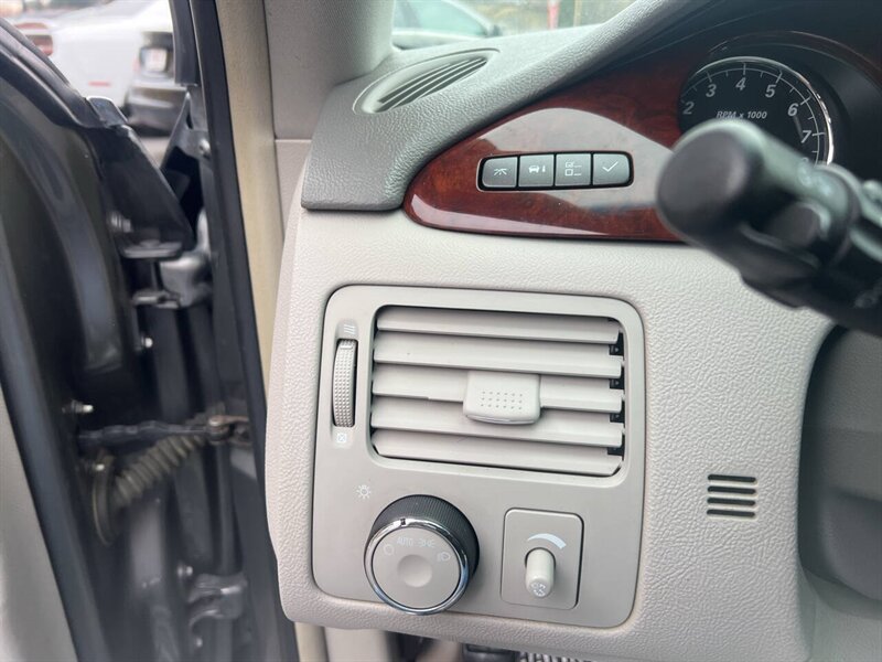 2007 Buick Lucerne CXL V6 4dr Sedan - Photo 25 - Garden City, ID 83714