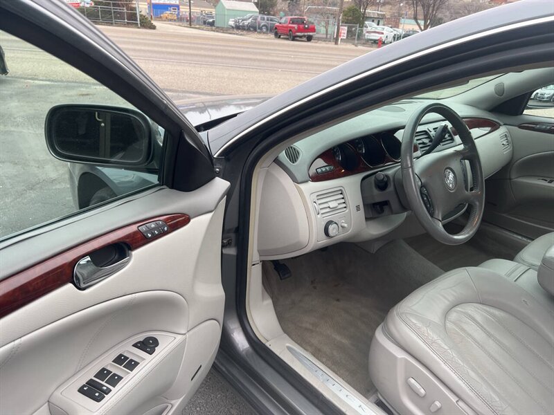 2007 Buick Lucerne CXL V6 4dr Sedan - Photo 10 - Garden City, ID 83714