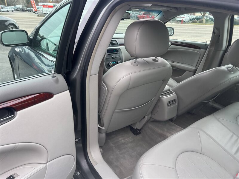 2007 Buick Lucerne CXL V6 4dr Sedan - Photo 13 - Garden City, ID 83714