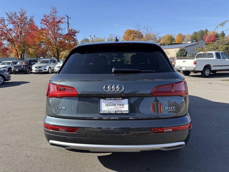 2018 Audi Q5 2.0T quattro Premium Plus AWD 4dr SUV - Photo 5 - Garden City, ID 83714