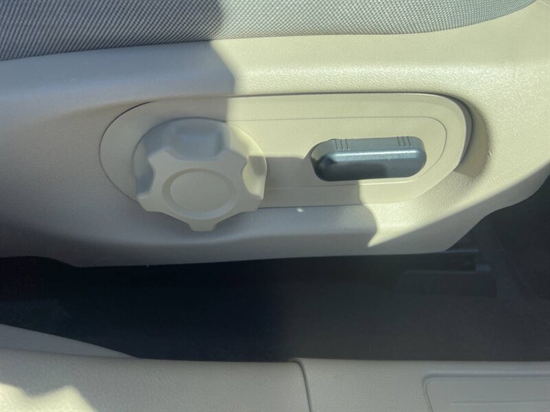 2017 Ford Taurus SEL AWD 4dr Sedan - Photo 26 - Garden City, ID 83714