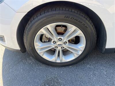 2017 Ford Taurus SEL AWD 4dr Sedan - Photo 20 - Garden City, ID 83714